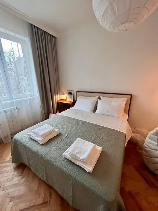 Chic Urban Retreat Apartman Szófia 0*,  Bulgária